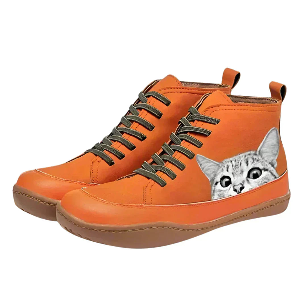 SAFFRINA | LEDERSTIEFELETTE FÜR KATZENLIEBHABER