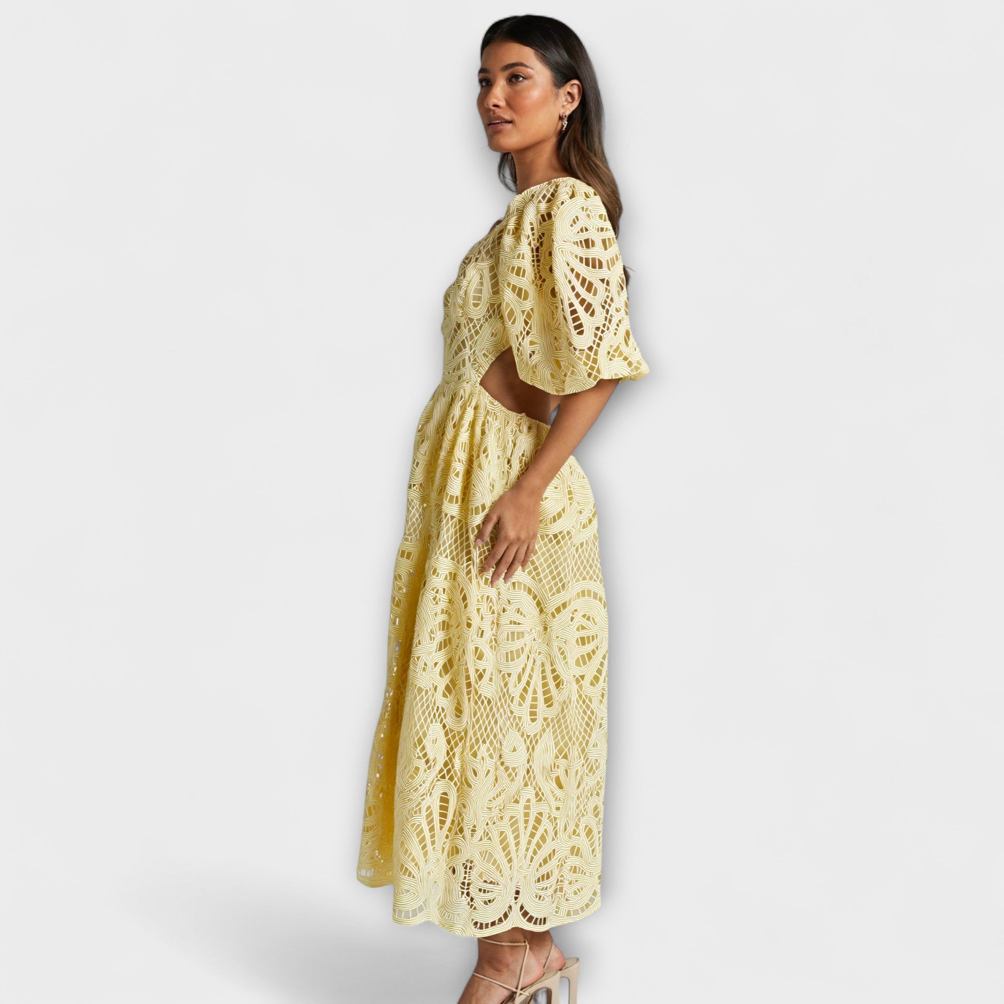 Elegantes Kleid mit zarten Details