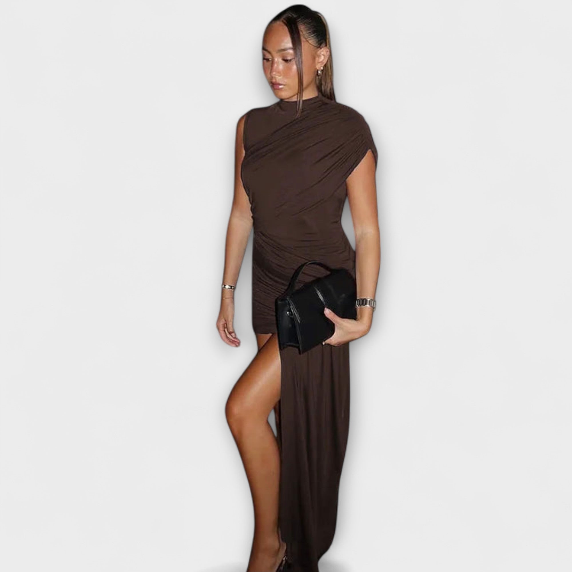 Lila - Schickes, schmal geschnittenes Kleid mit Rundhalsausschnitt und Plissee