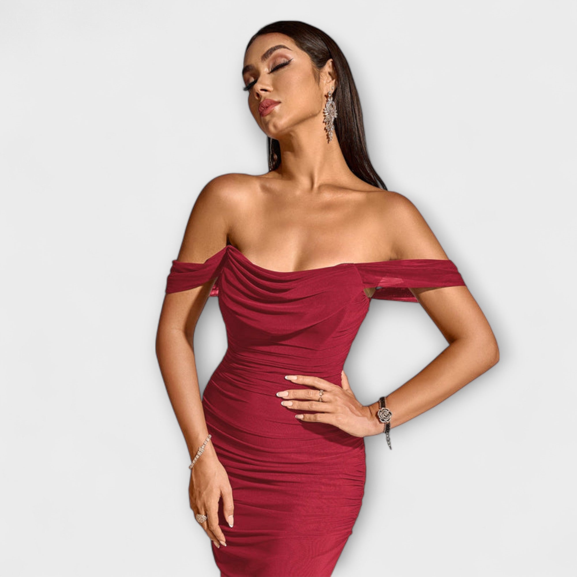 Ione - Off-Shoulder Raffung Bodycon Kleid