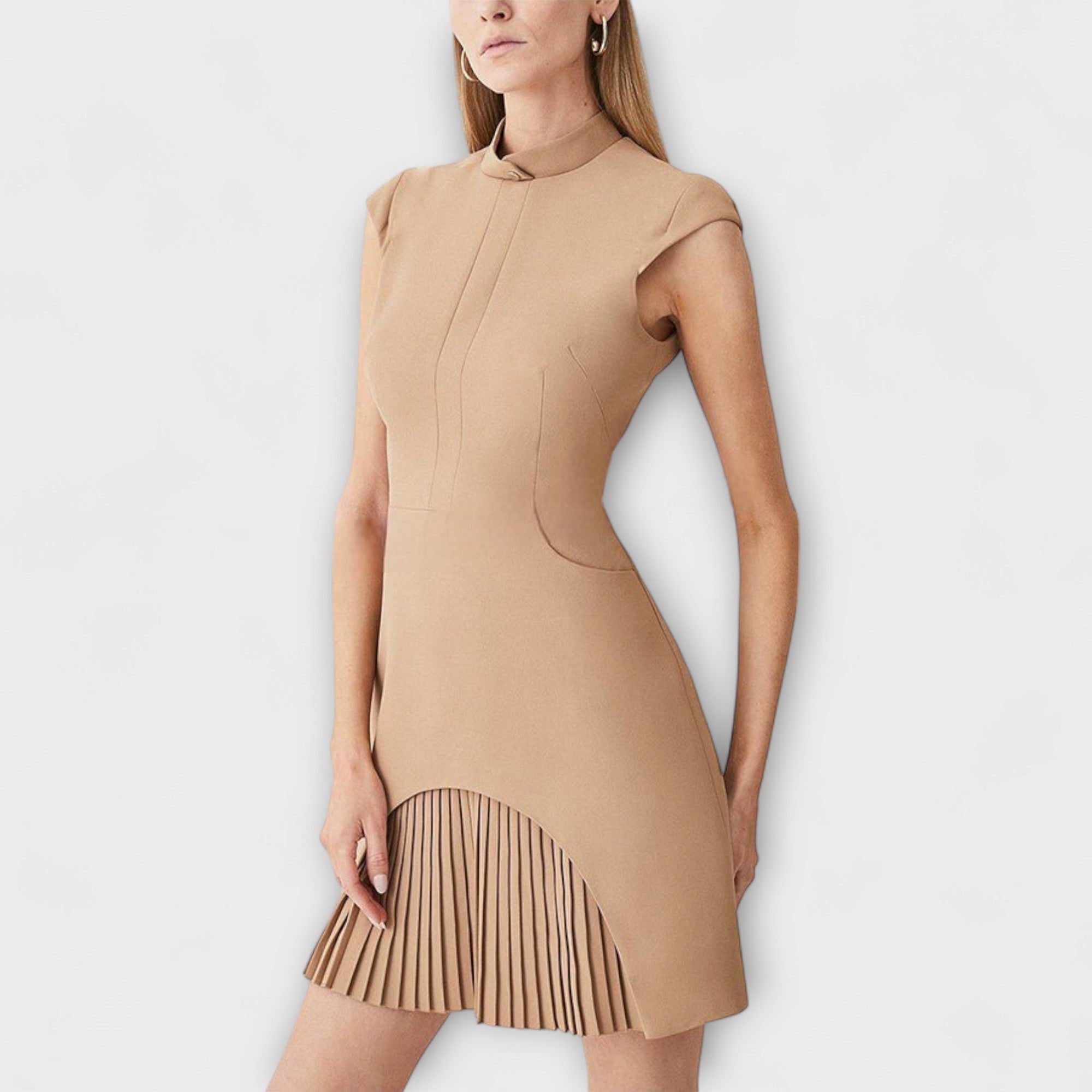 Elowen – Militärisch inspiriertes Patchwork-Minikleid